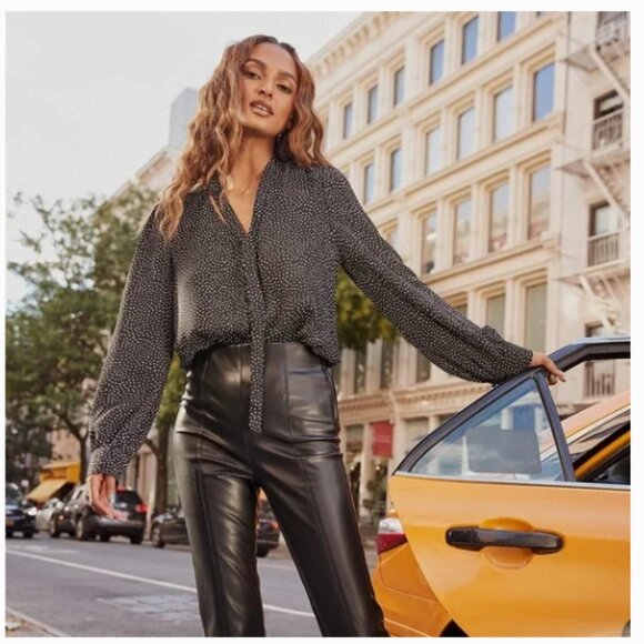 LULU’S | On The Spot Black Polka Dot‎ Button Up Top | Size Medium Women's - Picture 3 of 15